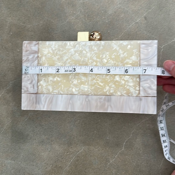 Pearl Clutch - Picture 8 of 10